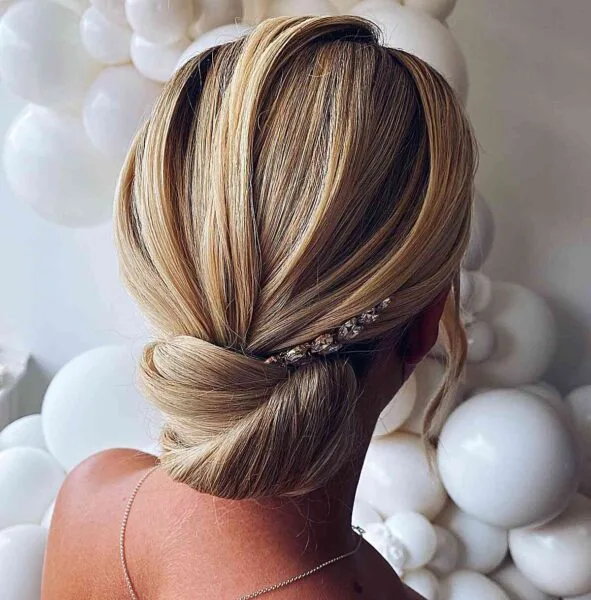 Chignon bajo pulido