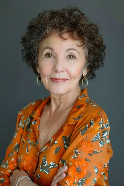 cabello ondulado rizado mujer