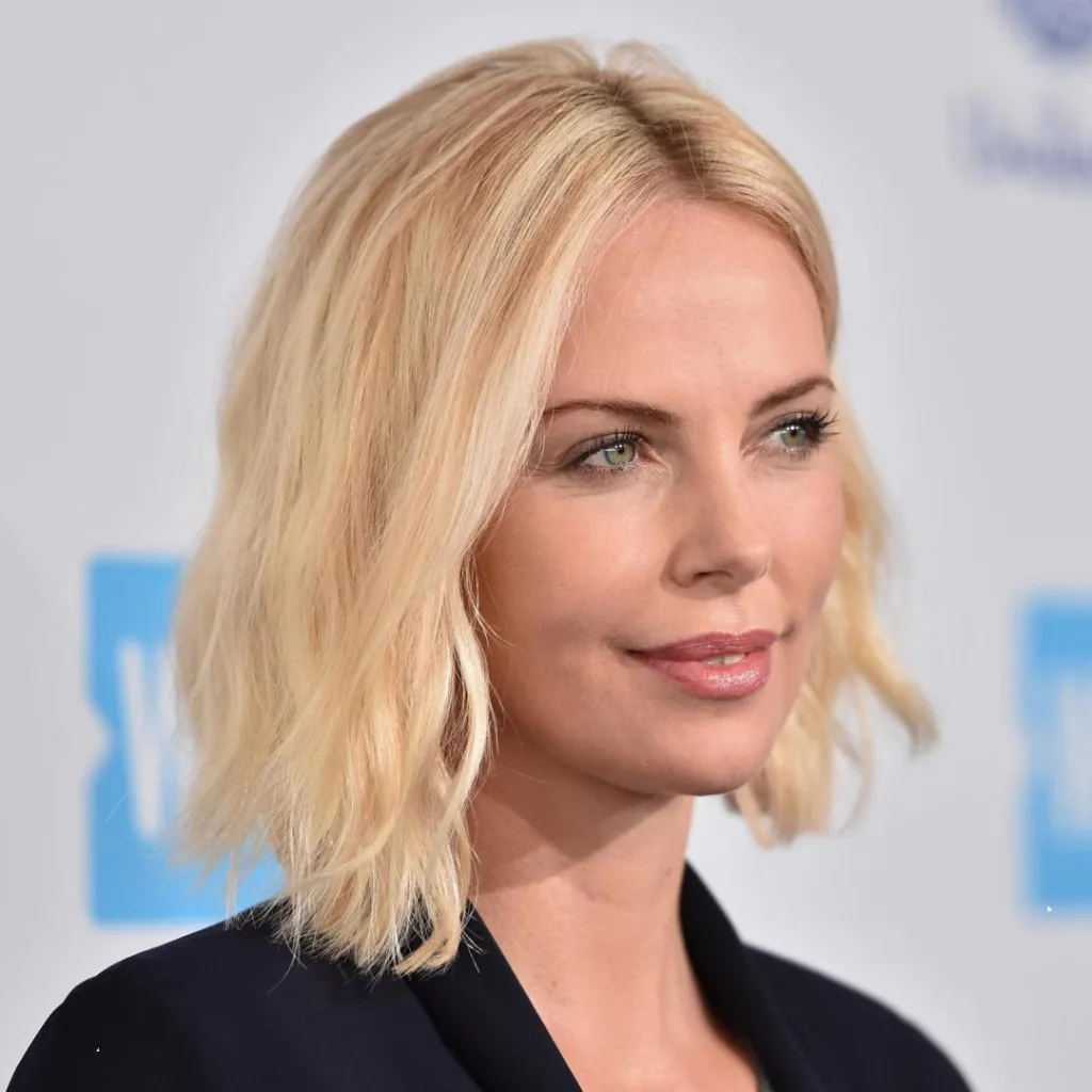 Cortes de Cabello Mediano para Cara Ovalada