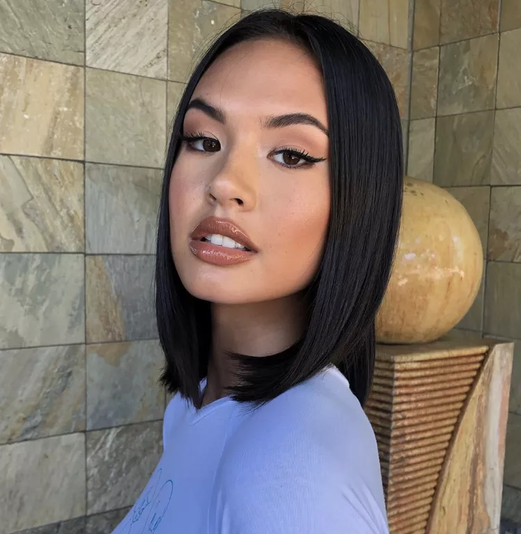 Extremos lisos y doblados hacia abajo